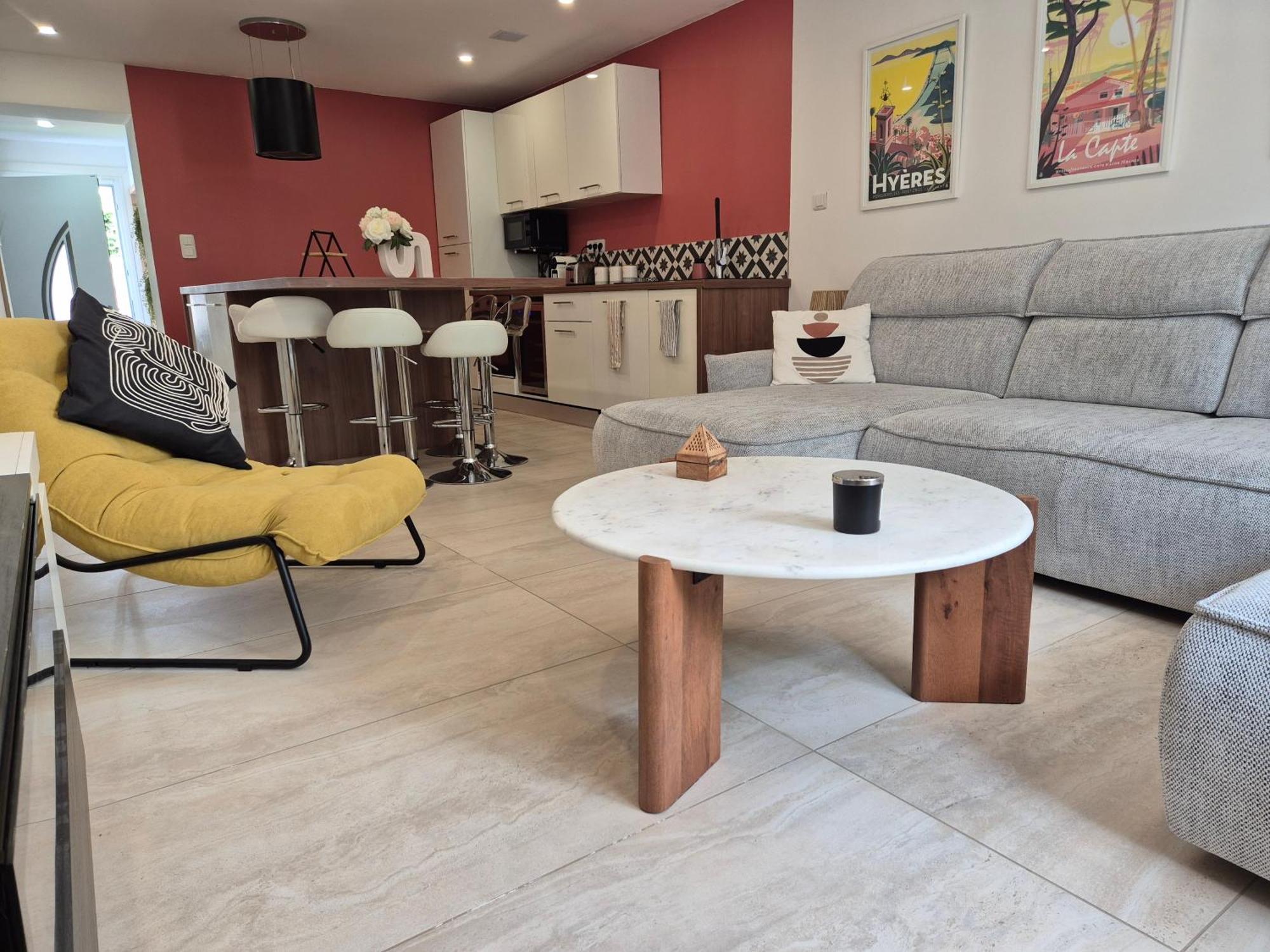 Magnifique Appartement 2 Chambres Avec 50 M2 De Jardin Privatif La Crau Exterior photo